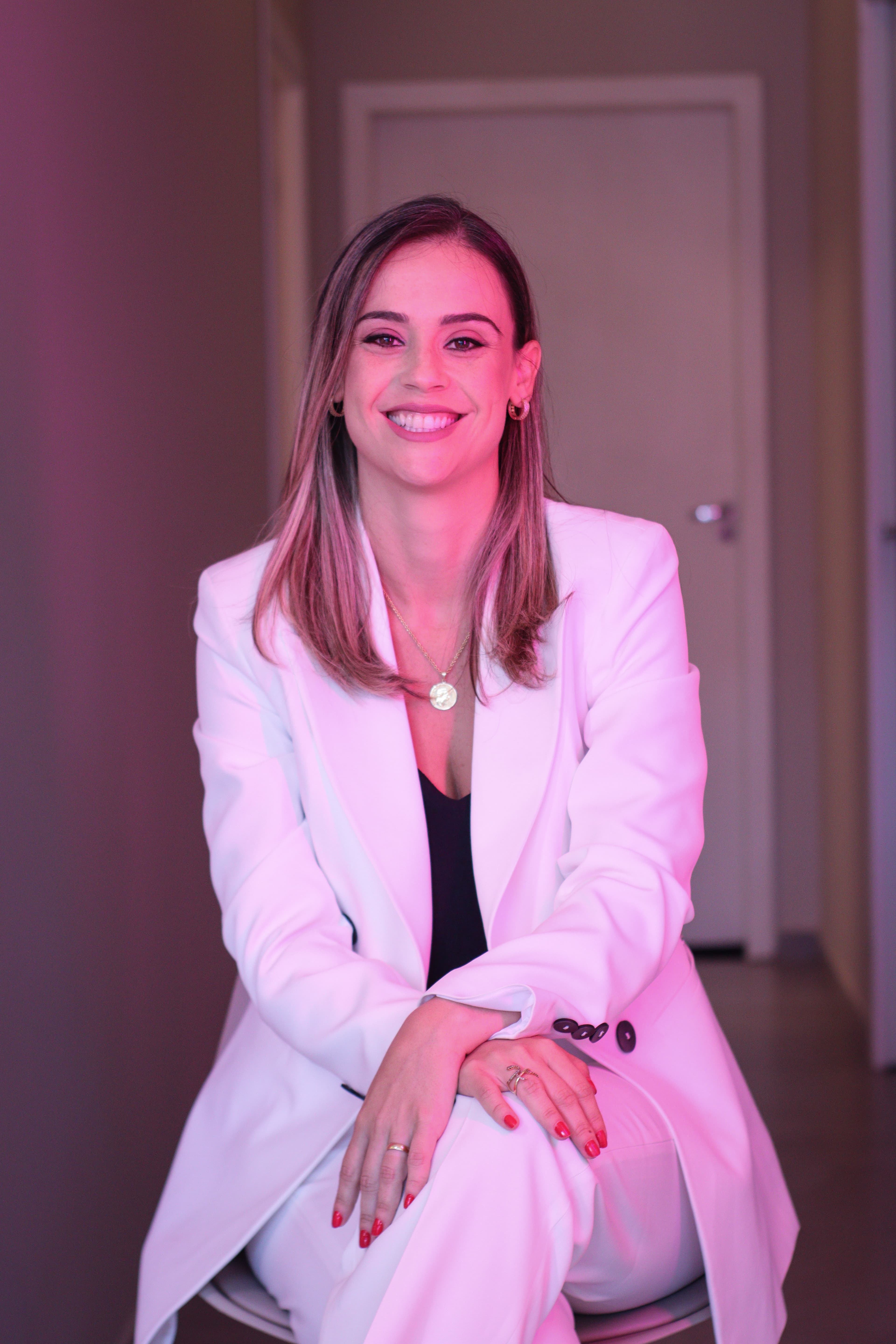 Dra. Isabel Aragão — Médica Especialista em Emagrecimento